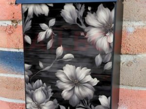 Flowers on Dark Wood Colonial Mailbox Cover